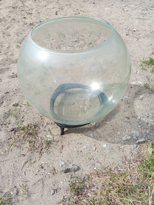 Аквариум круглый в отличном состоянии