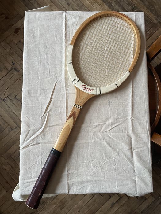 Ракетка для тенісу. Антикваріат