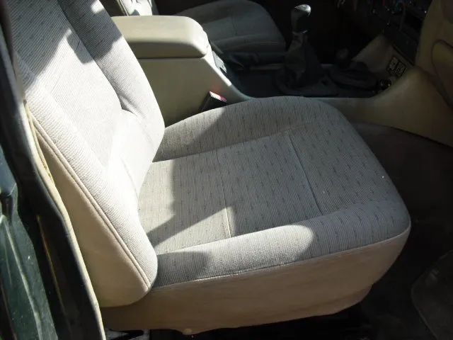 Land Rover Discovery 300 Peças Usadas epson green