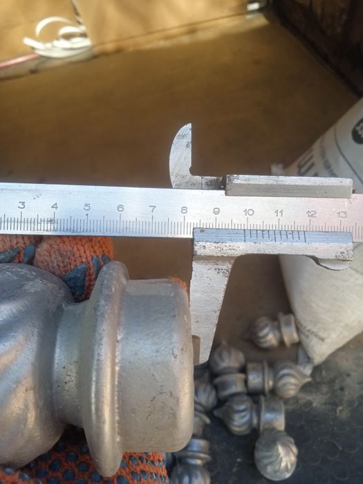 Заглушкі для труб забора