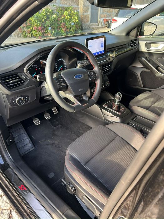 Ford focus st line hybrid