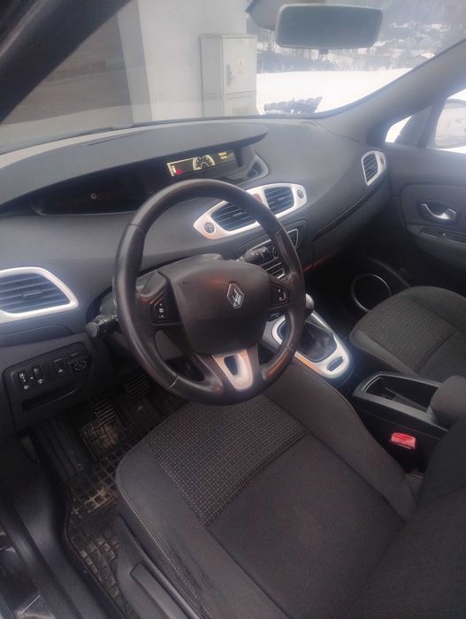 Renault Grand Scenic 1.4 TCe 130 KM benzyna + LPG