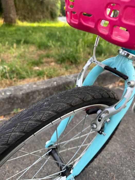 Bicicleta BTWIN criança – excelente estado, com cesto frontal