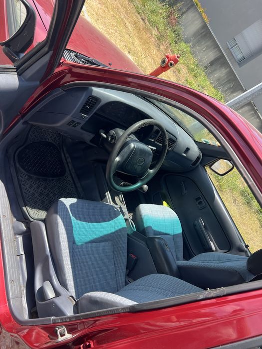 Toyota Hilux 2.4D Cabine Dupla – Pintura Geral Nova