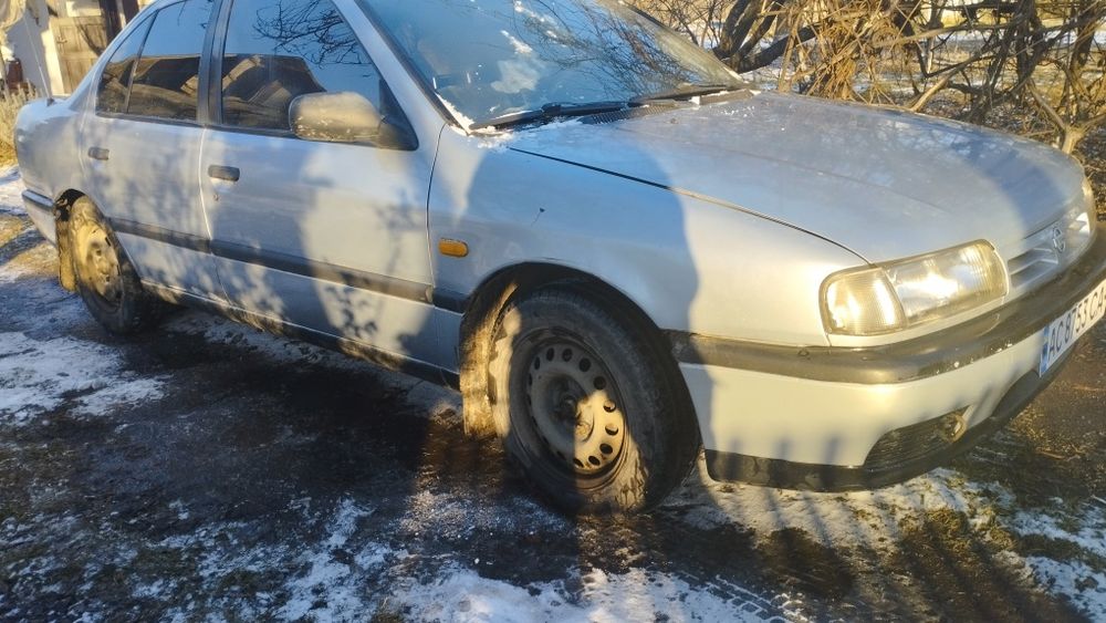 автомобіль Nissan 1.6