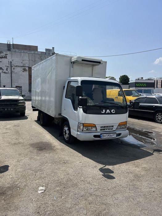 Прдам Jac 1020 рефрежиратор