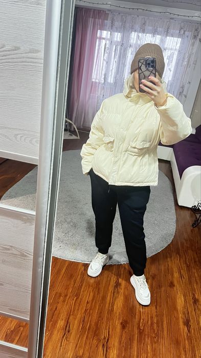 Куртка  стильна і зручна