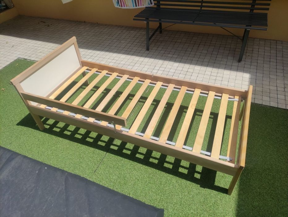 Cama criança com colchão