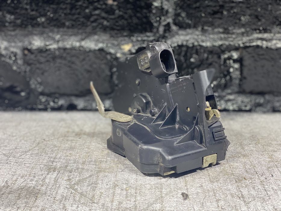 Передній Правий Замок БМВ Е46 Седан/Универсал