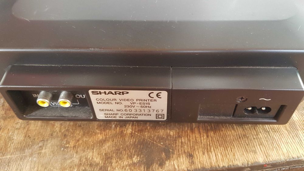 Видеопринтер  відеопринтер sharp colour video printer vp-es1