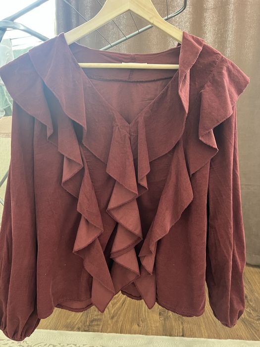 Блузка, рубашка.