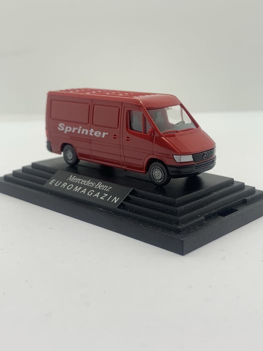 Mercedes Sprinter da Wiking escala 1/87