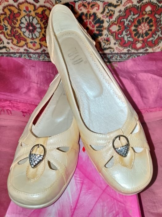 Балетки продам жіночі.