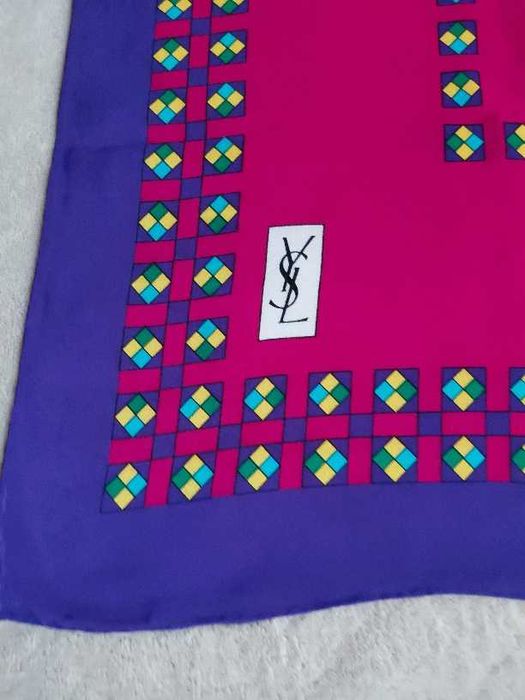 Шовкова хустка Yves Saint Laurent 85x85 см