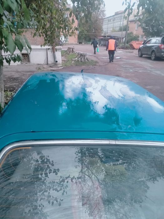 Автомобиль Вольво