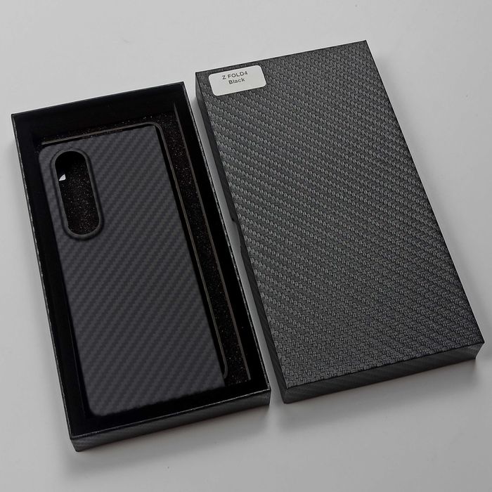 Карбоновый чехол Samsung Galaxy Z Fold 4
