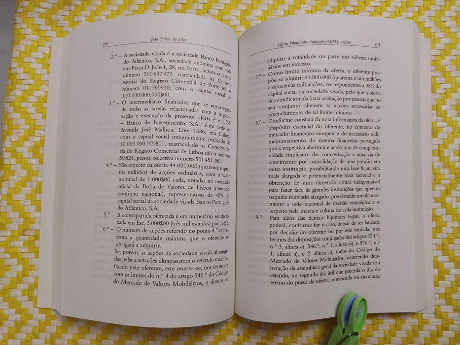 ESTUDOS DE DIREITO COMERCIAL (Pareceres) 
João Calvão da Silva