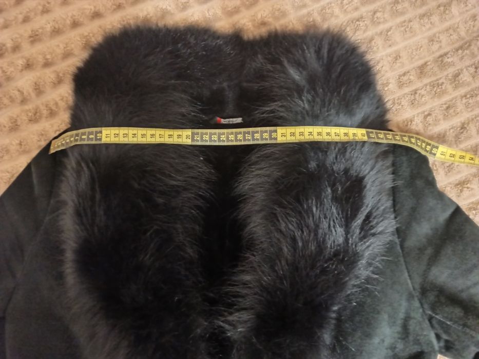 Дублянка жіноча розмір М чорна камера подає як сіра