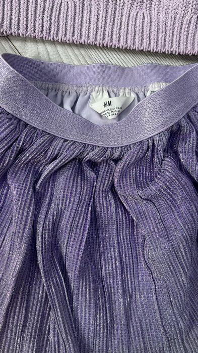 Спідничка та светрик для дівчинки від H&M у ідеальному стані 110/116 розмір
