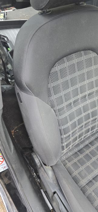 Fotele przednie Audi A4 B8 07-11 grzane szkocka krata Europa