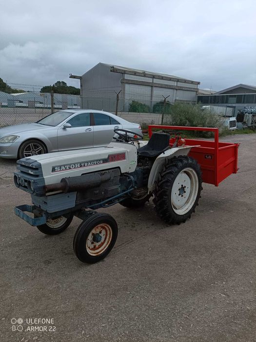 Trator Satoh1820 + caixa de carga nova