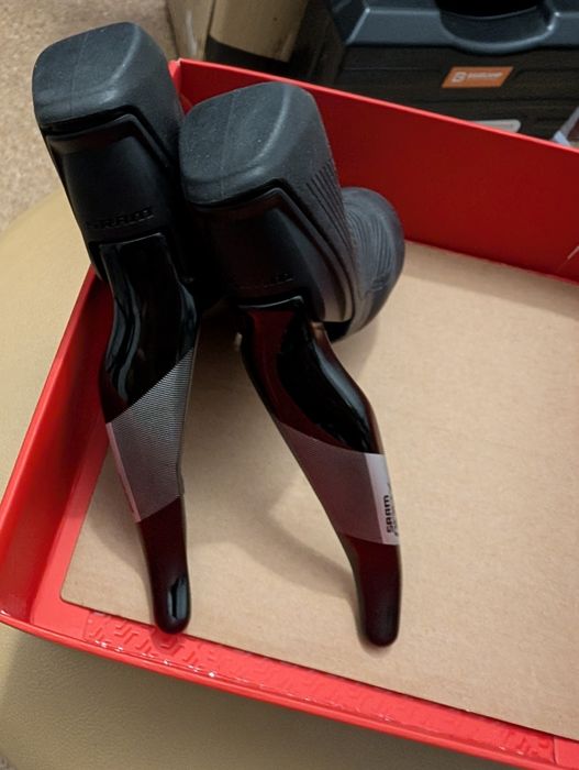 Продам  дуали і задню перекидку від групсету SRAM Apex xplr 12 sp