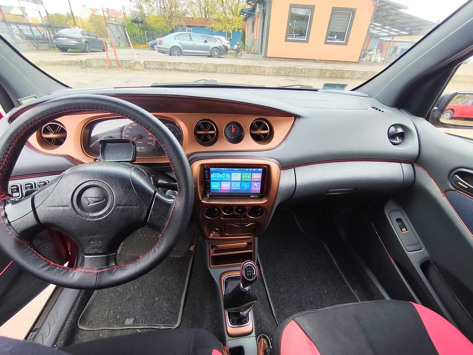 Daihatsu YRV