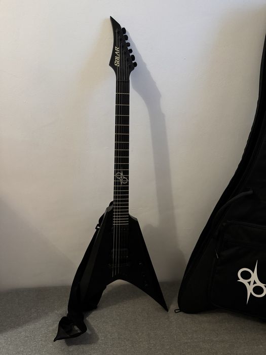 Gitara Solar V2.6C black matt + Mooer  GE100+ Marshall MG10FC