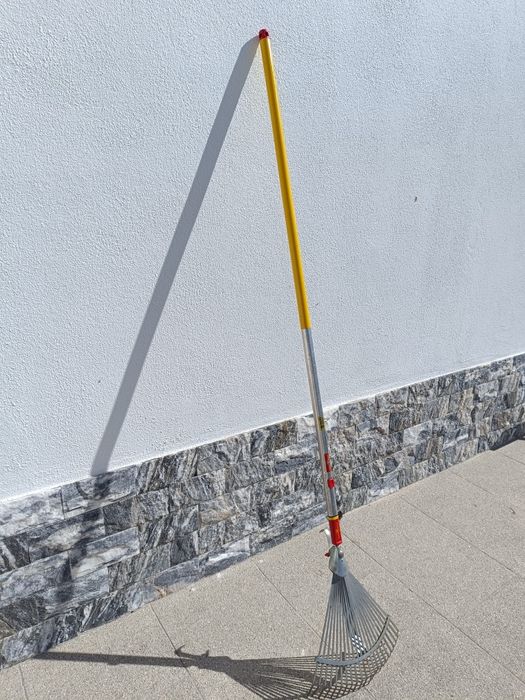 Vassoura Regulável Jardim Outils Wolf (Inclui cabo)
