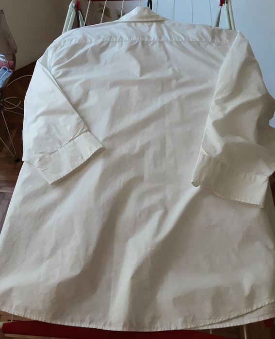 Продам рубашку белую.Размер L,XL.