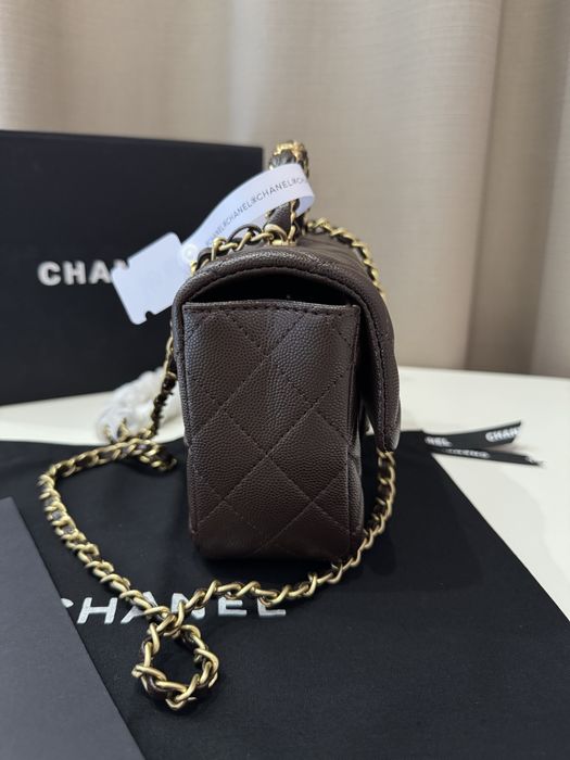 Сумка Chanel Шанель класична шкіряна на ланцюжку шоколадна коричнева біла вечірня міні сумочка на цепочке
