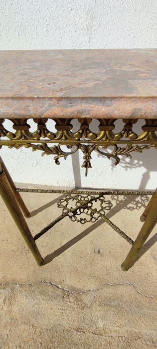 Mesa de Entrada/ Aparador/ Credência