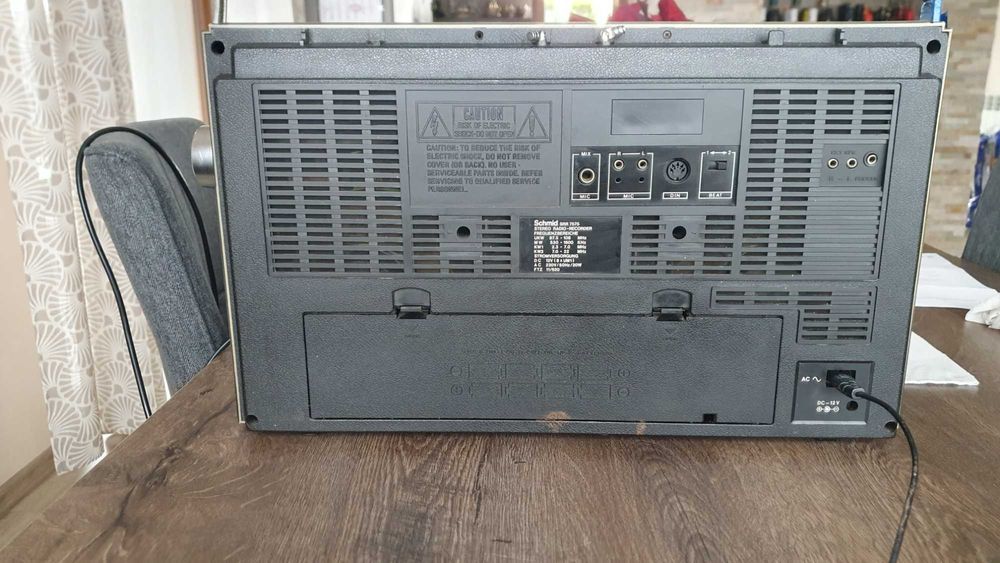 Radiomagnetofon Schmit SRR7575