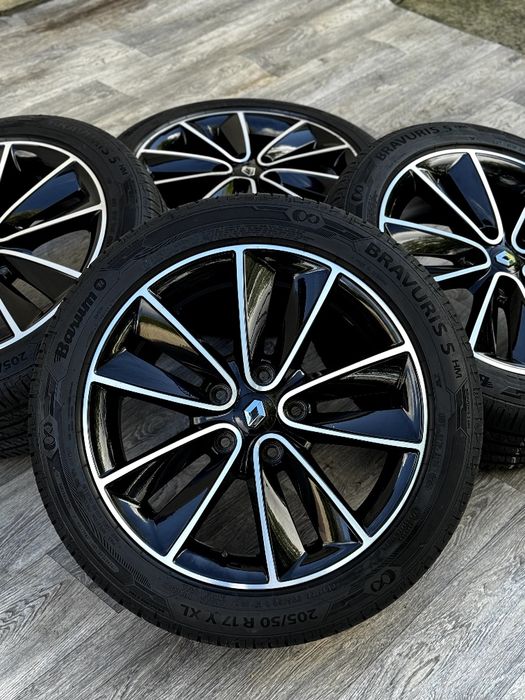 Колеса. Диски Рено r17, 5/114,3. Renault Scenic, Megan.  205/50/17 Barum