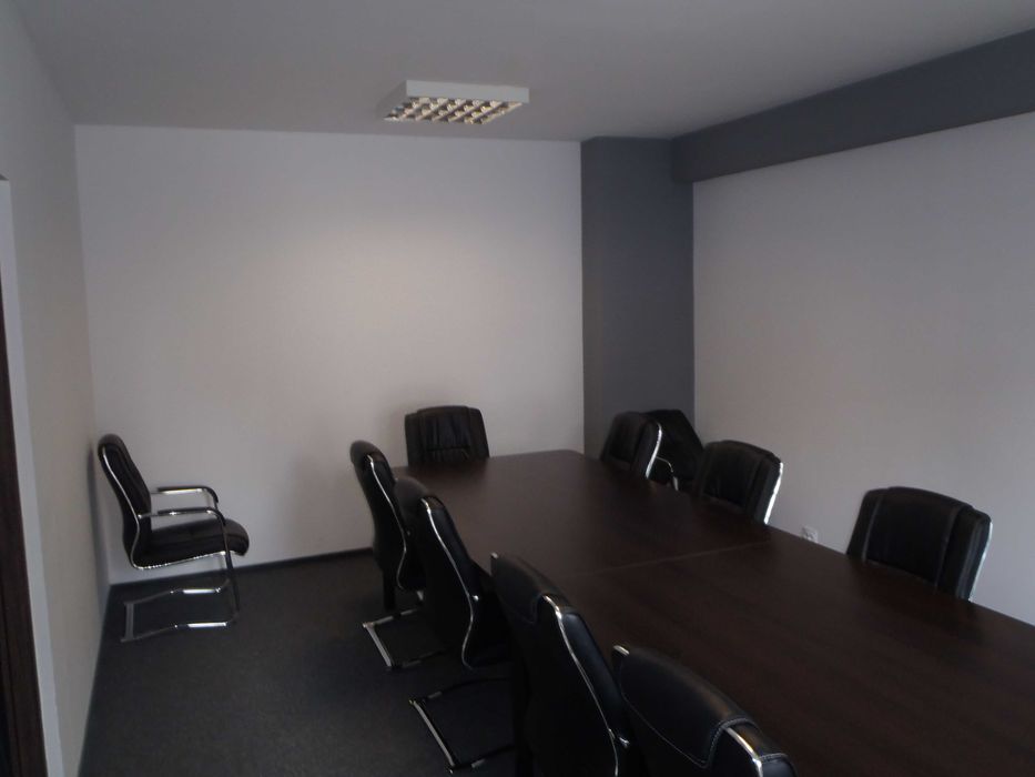 wynajmę ładne biuro  210m2 winda 4 pokoje super lokalizacja niska cena