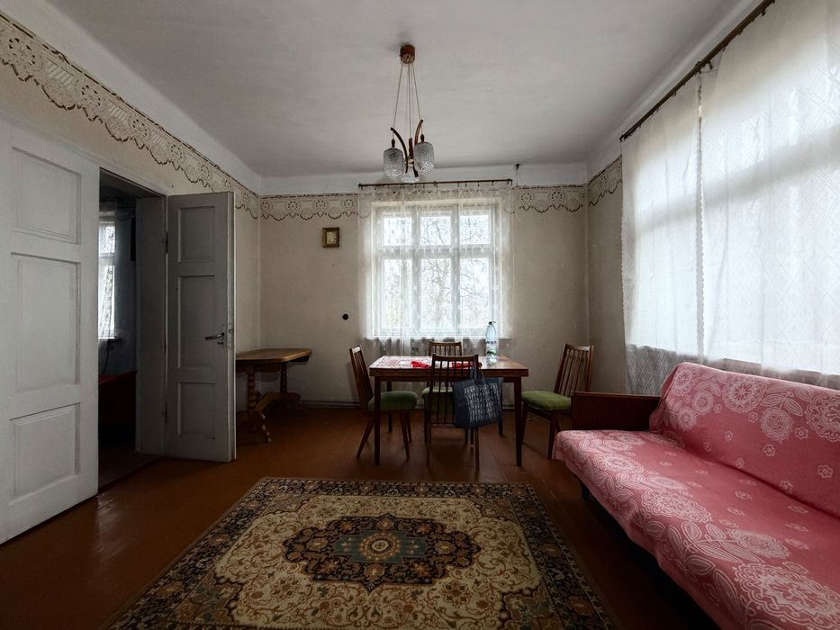 Продаж цегляного Будинку в передмісті Моршина
