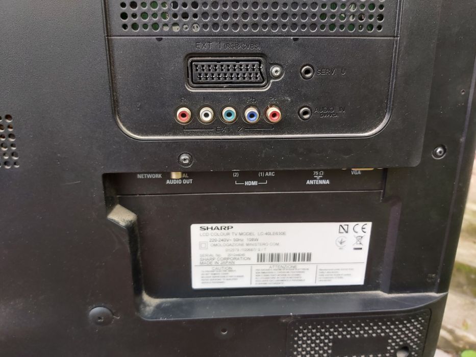 Telewizor LG 32' I Sharp 40"