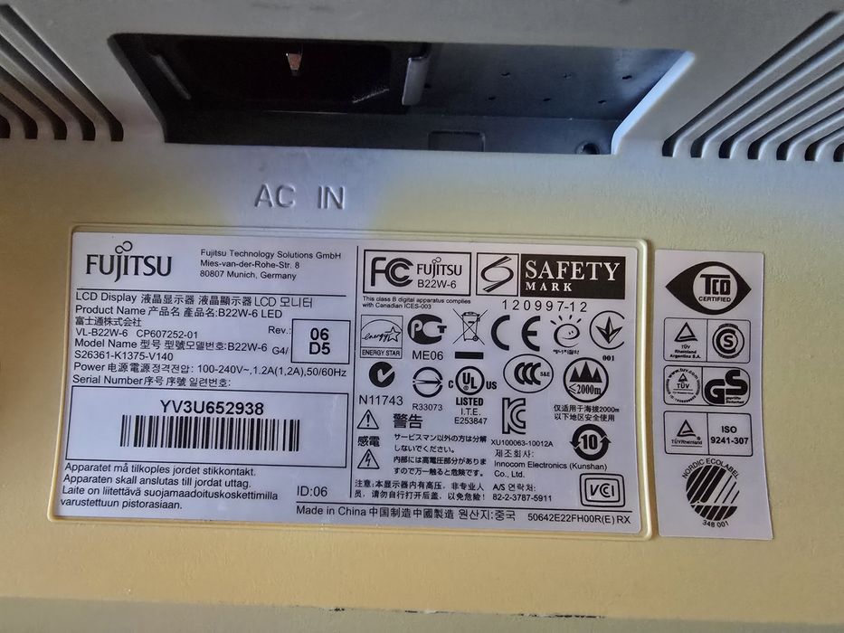 Монітор 22 Fujitsu B22W-6 LED 1680x1050 фужитсу мультимедійні кнопки