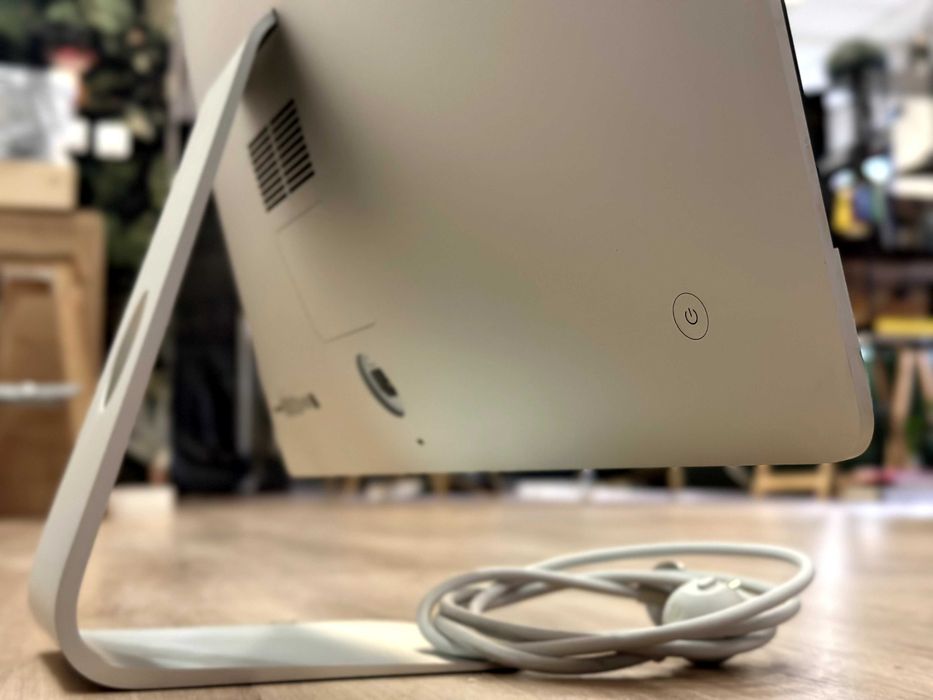 iMac (Retina 5K, 27", Late 2015)