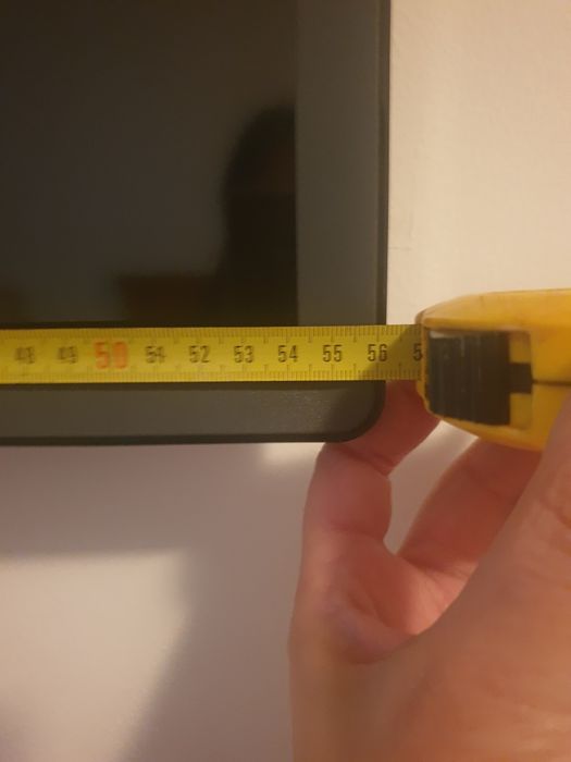 Tv LG pequena p/ quarto