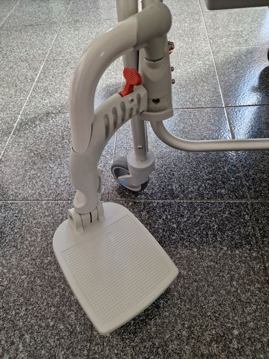 Cadeira de banho e sanita