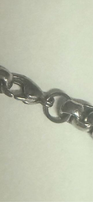Pulseiras em Metal Prateado – 2 Modelos | Produto de Insolvência – 22€