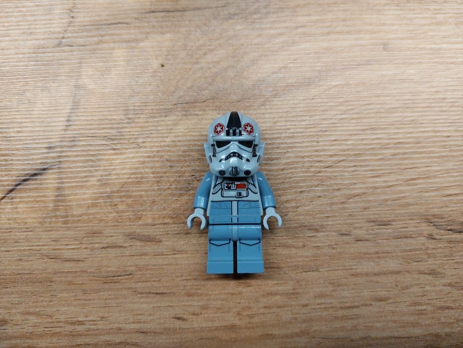 Lego Star Wars figurka At-At driver sw0581