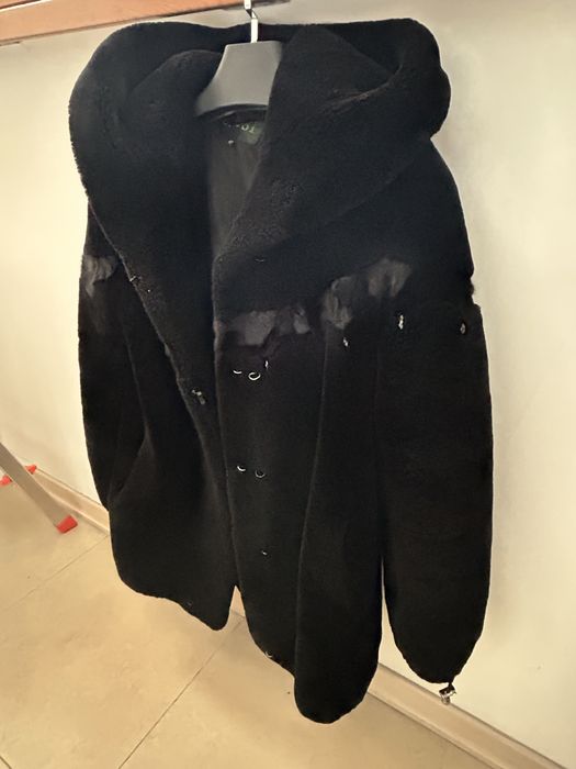 Мутоновый полушубок с капюшоном  XXL