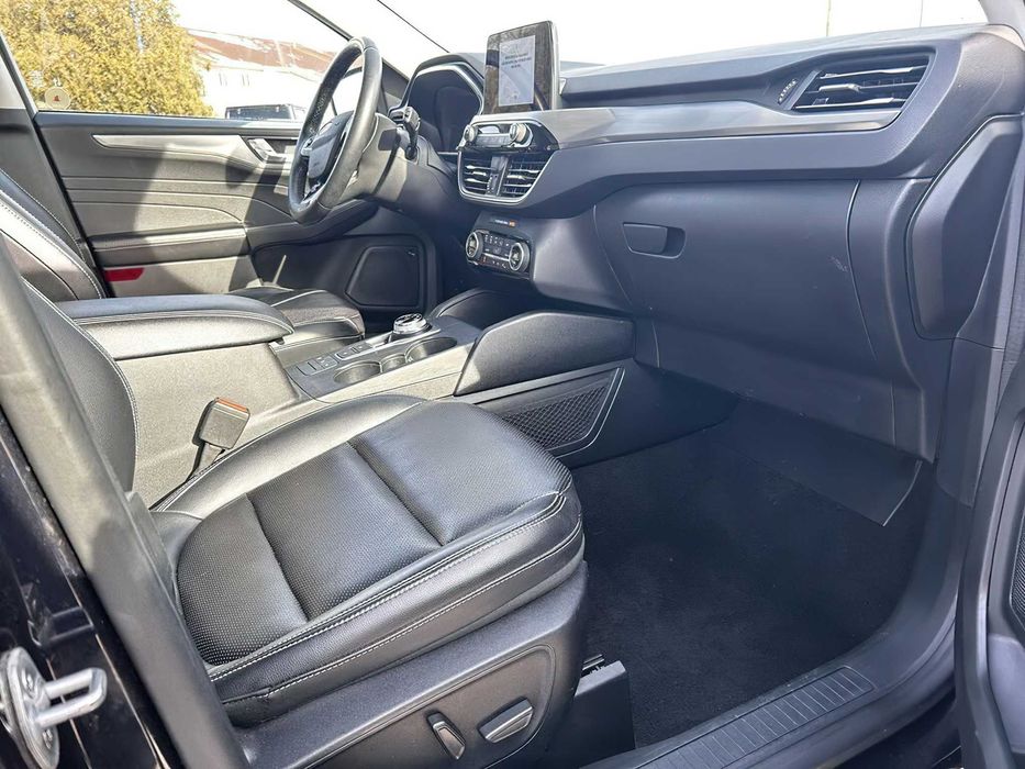 Ford Escape Hybrid Titanium      2021