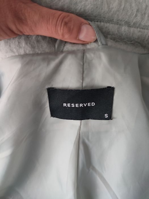 Продам пальто на весну-осінь