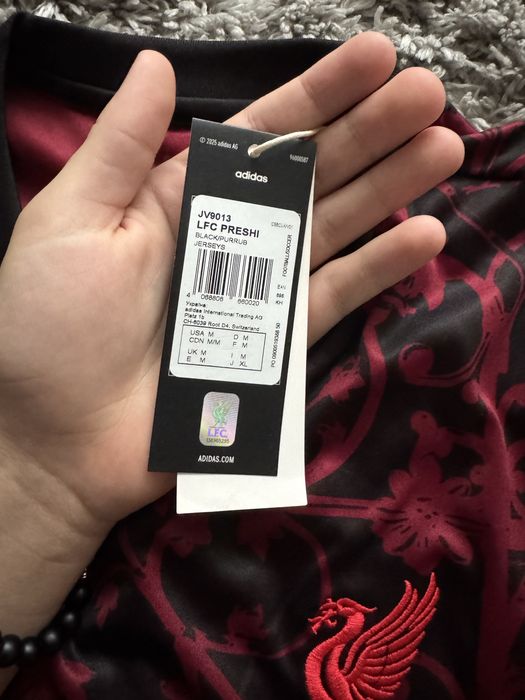 Продам футболку ліверпуль adidas