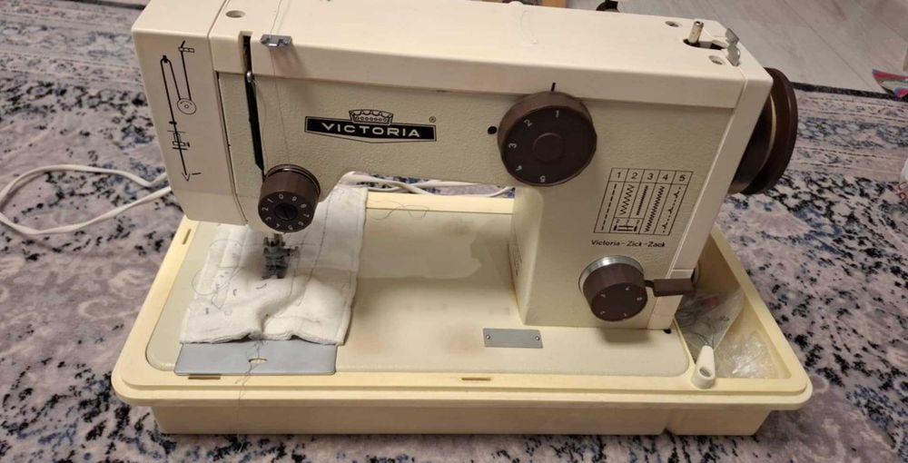 maszyna do szycia Victoria 130 GL