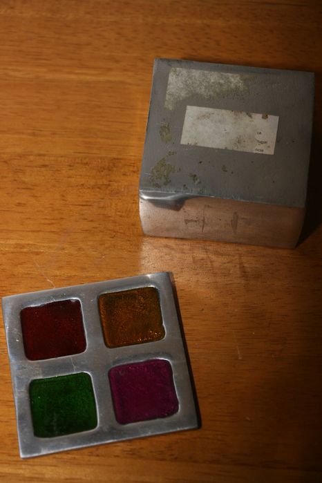 Mini Guarda Jóias de Metal