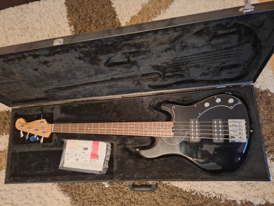 fender bas dimension.made in usa